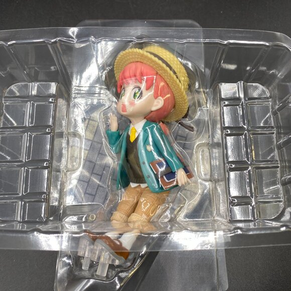 Spy x Family Anya Forger Stylish Look Figure Vol. 2.5 Luminasta - Picture 8 of 12